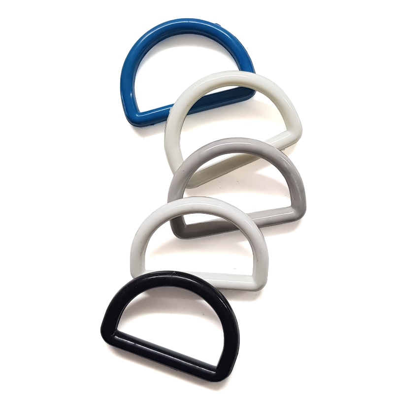 Plastic D-rings